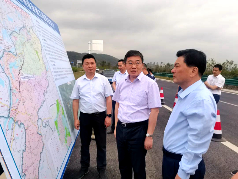 池州市委副書(shū)記、市長(zhǎng)朱浩東到G318池殷改建01標(biāo)督導(dǎo)檢查