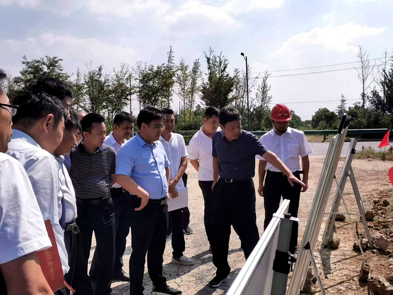 亳州市委常委、副市長(zhǎng)左龍蒞臨亳蒙預(yù)制標(biāo)調(diào)研指導(dǎo)